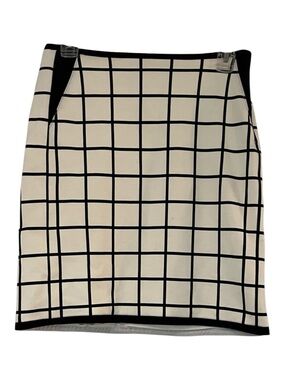 WHITE HOUSE BLACK MARKET CLASSIC CHECKED MINI SKIRT WHITE BLACK SIZE 0 XS